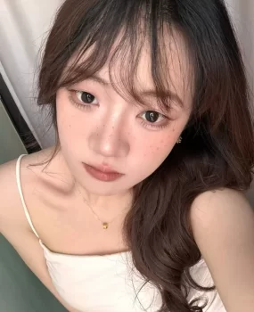 颜值还可以的小骚货