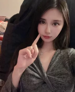 黄浦小萝莉推油