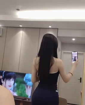 世纪广场，还不错的骚妹妹。